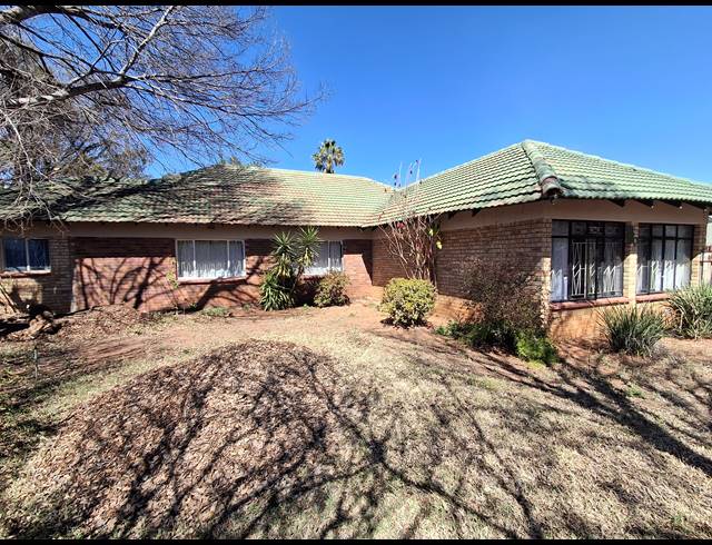 3 BEDROOM FREESTANDING FOR SALE IN STILFONTEIN EXT 4